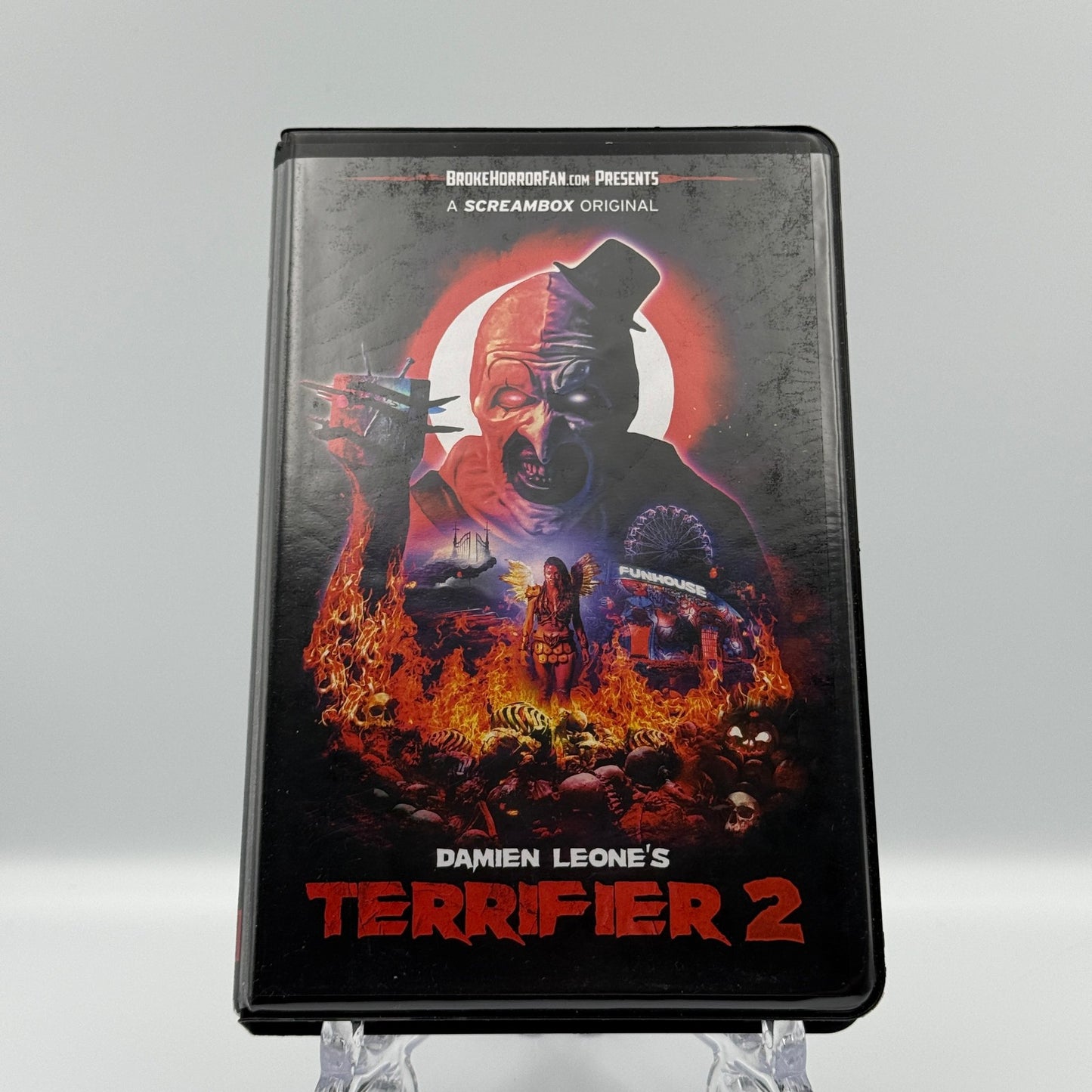Terrifier 2 Witter VHS Clamshell Edition Art The Clown David Howard Thornton